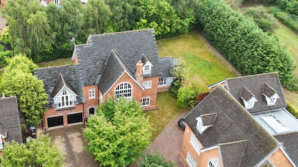 6 bed Detached for rent in Weston. From James Du Pavey - Eccleshall