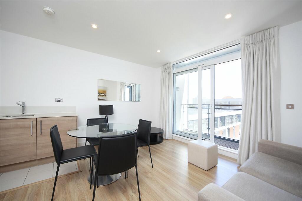 1 bed Flat for rent in London. From James Pendleton - Clapham Common