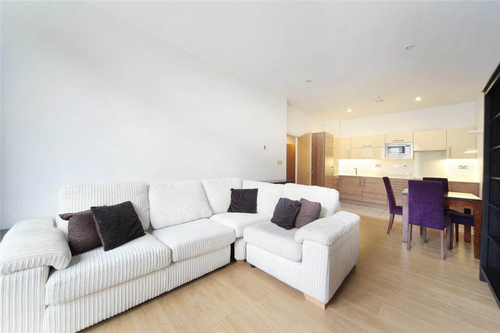 1 bed Flat for rent in London. From James Pendleton - Clapham Common