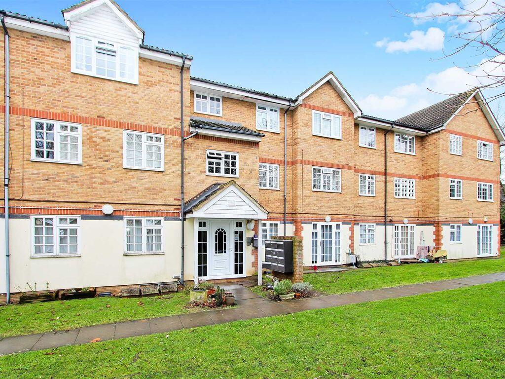 1 bed 1st Floor Flat for rent in Hendon. From Warren Bradley Estates