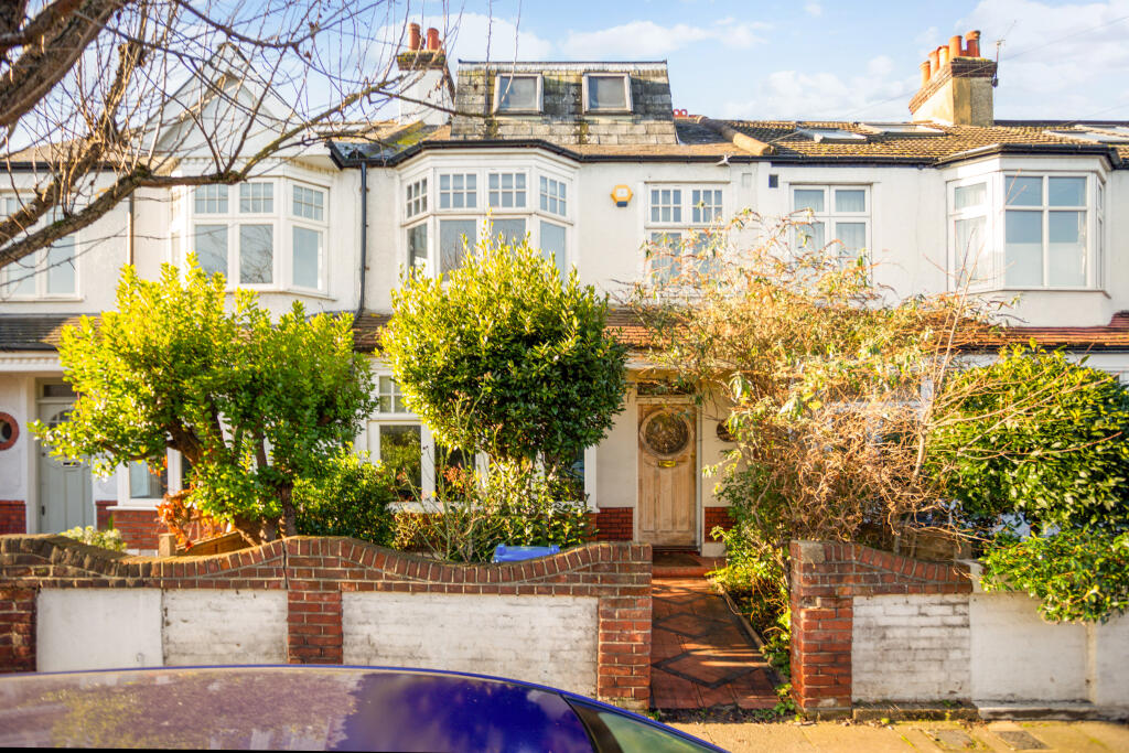 3 bed Detached House for rent in Wimbledon. From John D Wood & Co - Wimbledon