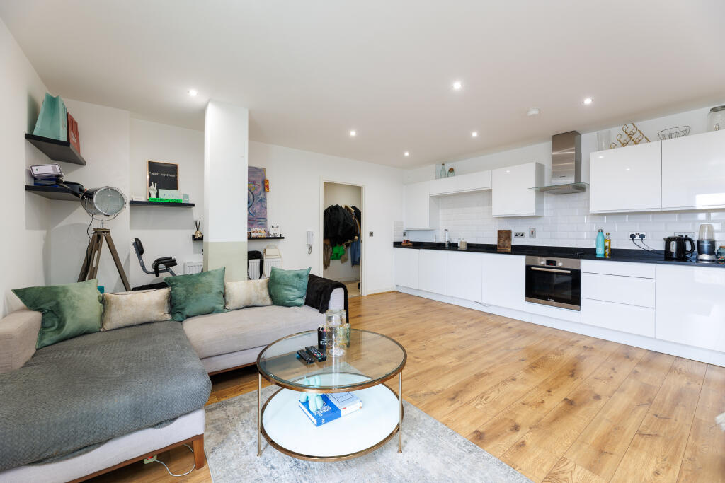 1 bed Apartment for rent in Merton. From John D Wood & Co - Wimbledon