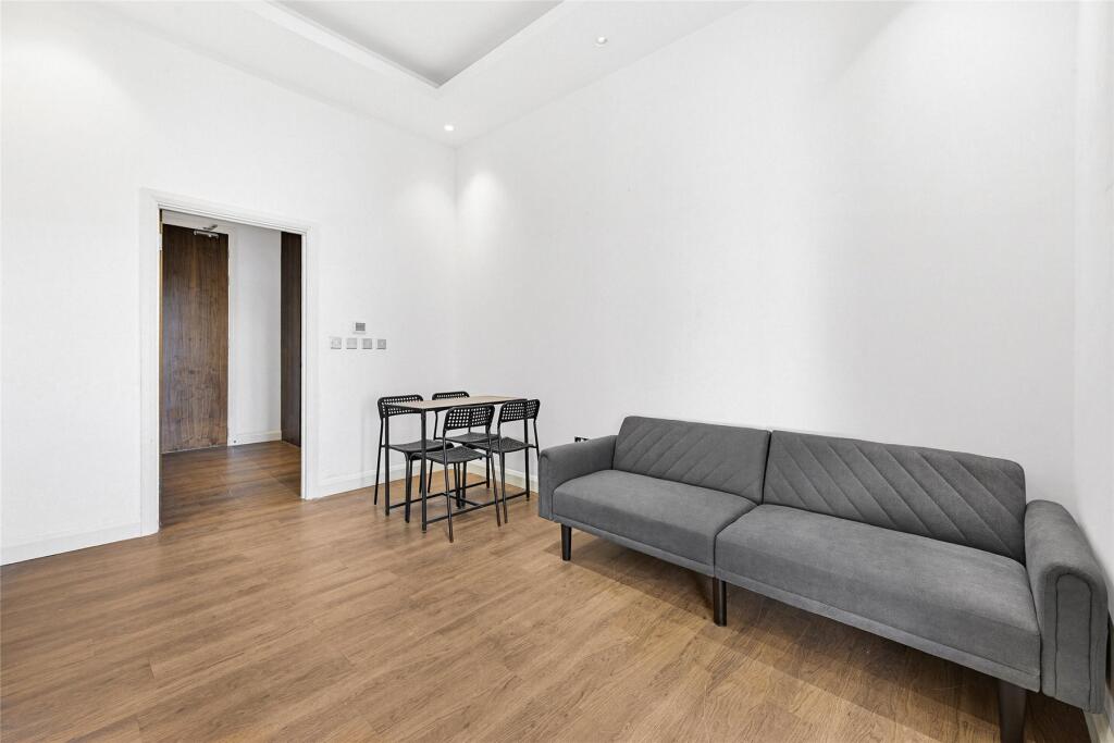 1 bed 1st Floor Flat for rent in Wimbledon. From John D Wood & Co. Sales - Wimbledon Village 1 bed 1st Floor Flat for rent in Wimbledon. From John D Wood & Co. Sales - Wimbledon Village