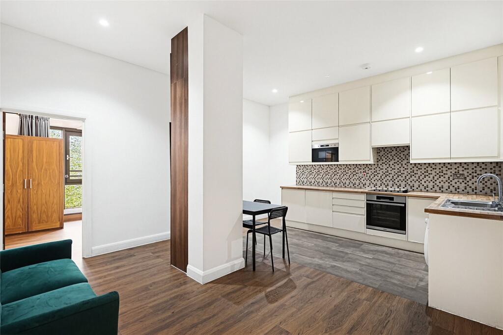 1 bed 1st Floor Flat for rent in Wimbledon. From John D Wood & Co. Sales - Wimbledon Village