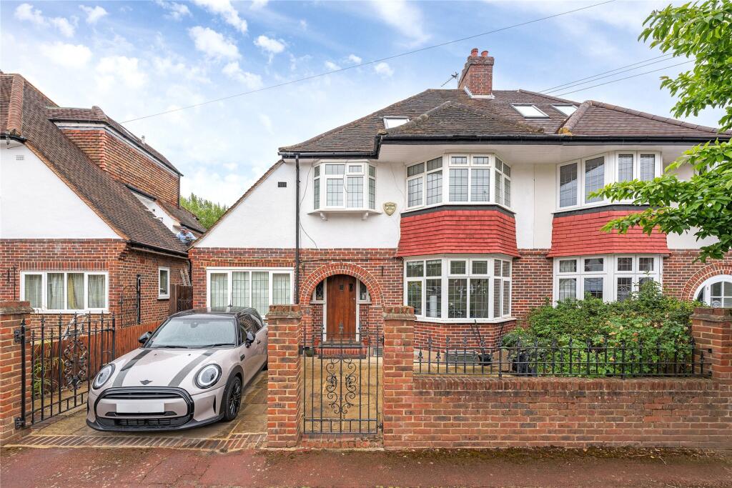 4 bed Detached for rent in London. From John D Wood & Co. Sales - Wimbledon Village