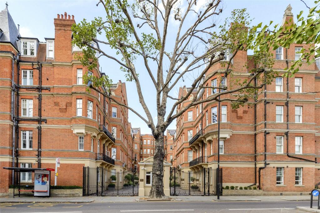 4 bed 1st Floor Flat for rent in London. From John D Wood & Co. Sales - Chelsea Green