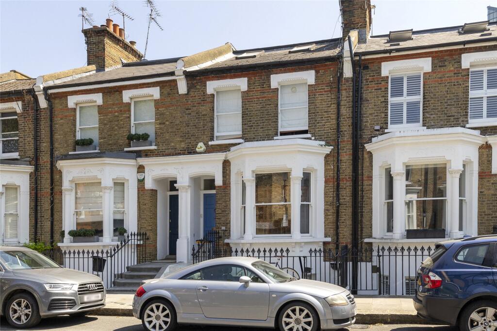 3 bed Mid Terraced House for rent in London. From John D Wood & Co. Sales - Chelsea Green