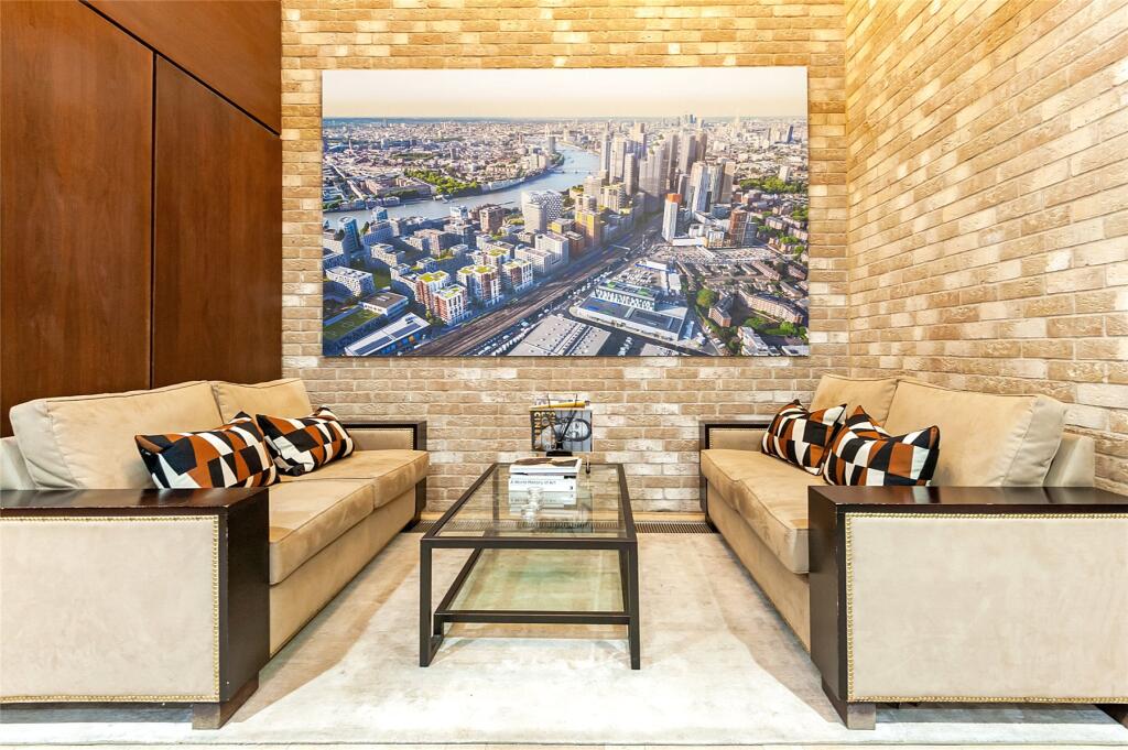 3 bed 1st Floor Flat for rent in London. From John D Wood & Co. Sales - Battersea