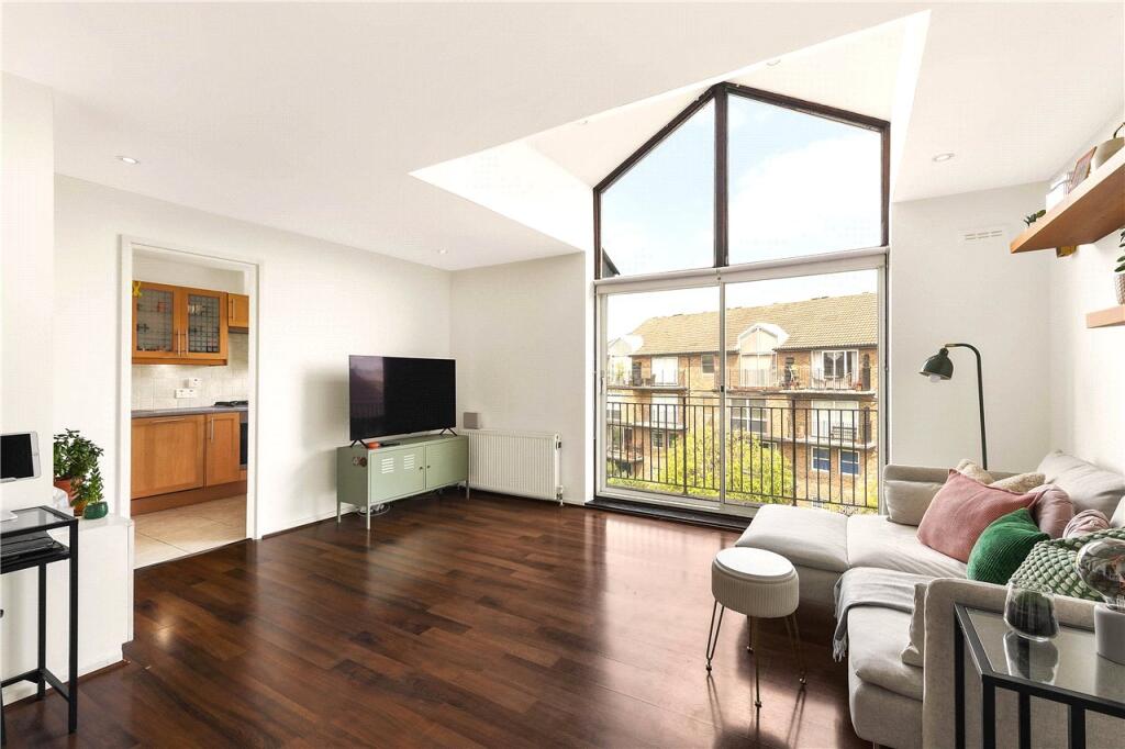 2 bed 1st Floor Flat for rent in London. From John D Wood & Co. Sales - Battersea