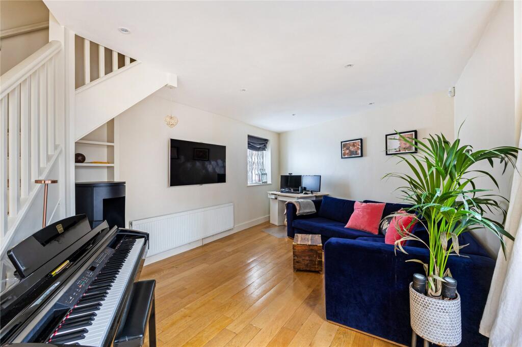 4 bed Mid Terraced House for rent in London. From John D Wood & Co. Sales - Battersea