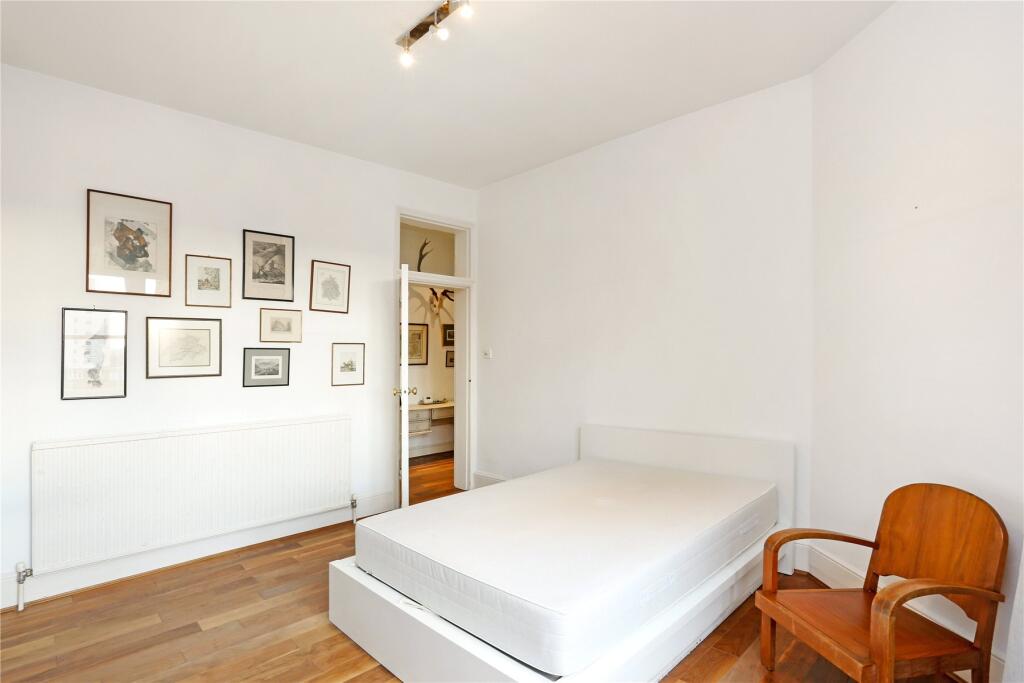 3 bed 1st Floor Flat for rent in Battersea. From John D Wood & Co. Sales - Battersea 3 bed 1st Floor Flat for rent in Battersea. From John D Wood & Co. Sales - Battersea