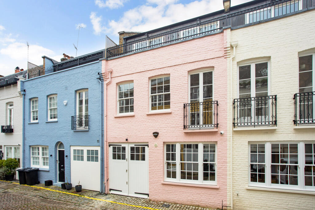 3 bed Mews for rent in Chelsea. From John D Wood & Co - South Kensington