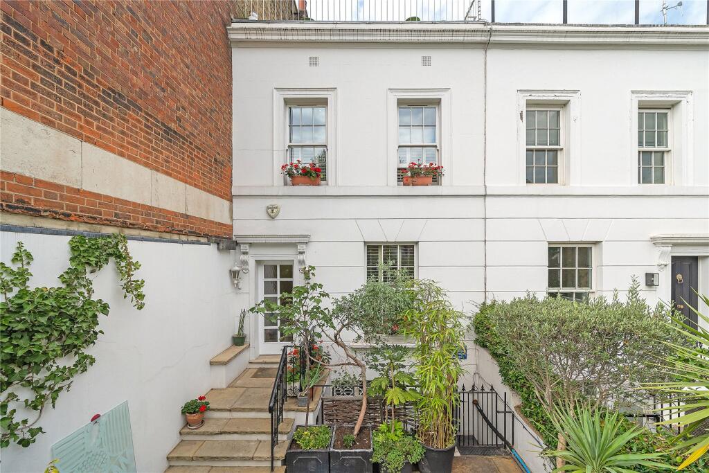 4 bed 1st Floor Flat for rent in London. From John D Wood & Co. Sales - South Kensington