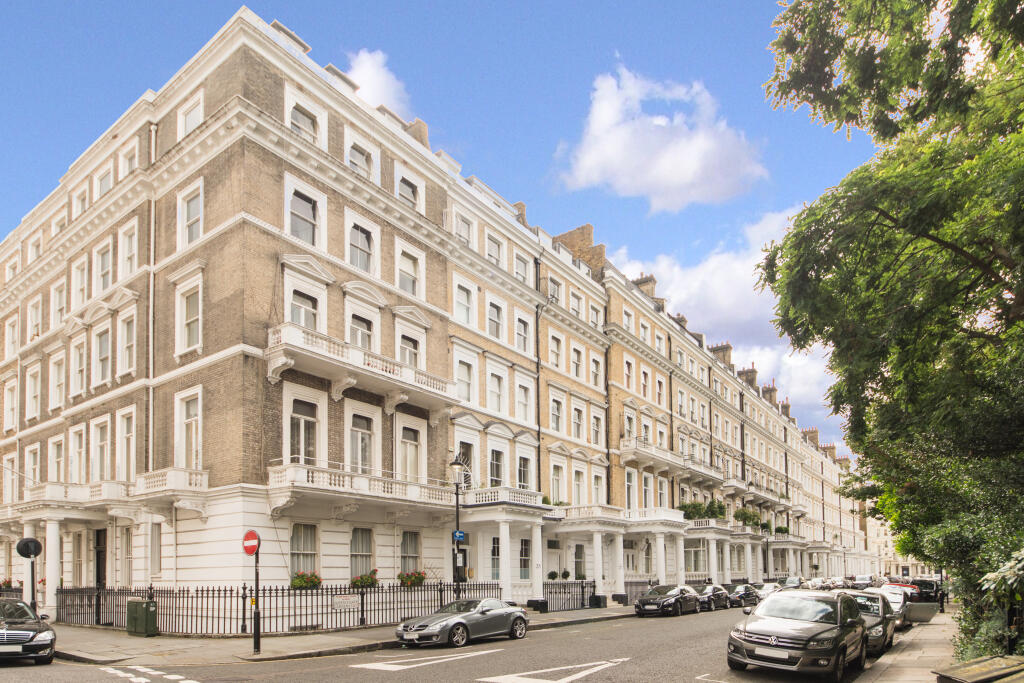 0 bed 1st Floor Flat for rent in Kensington. From John D Wood & Co. Sales - South Kensington