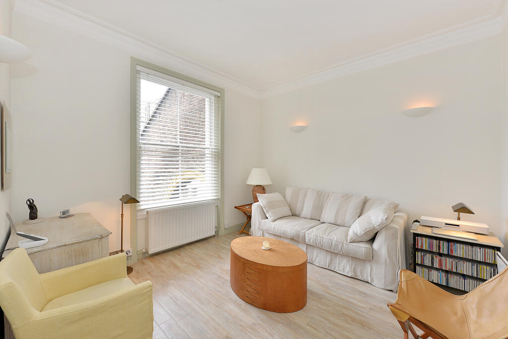 1 bed 1st Floor Flat for rent in Kensington. From John D Wood & Co. Sales - South Kensington