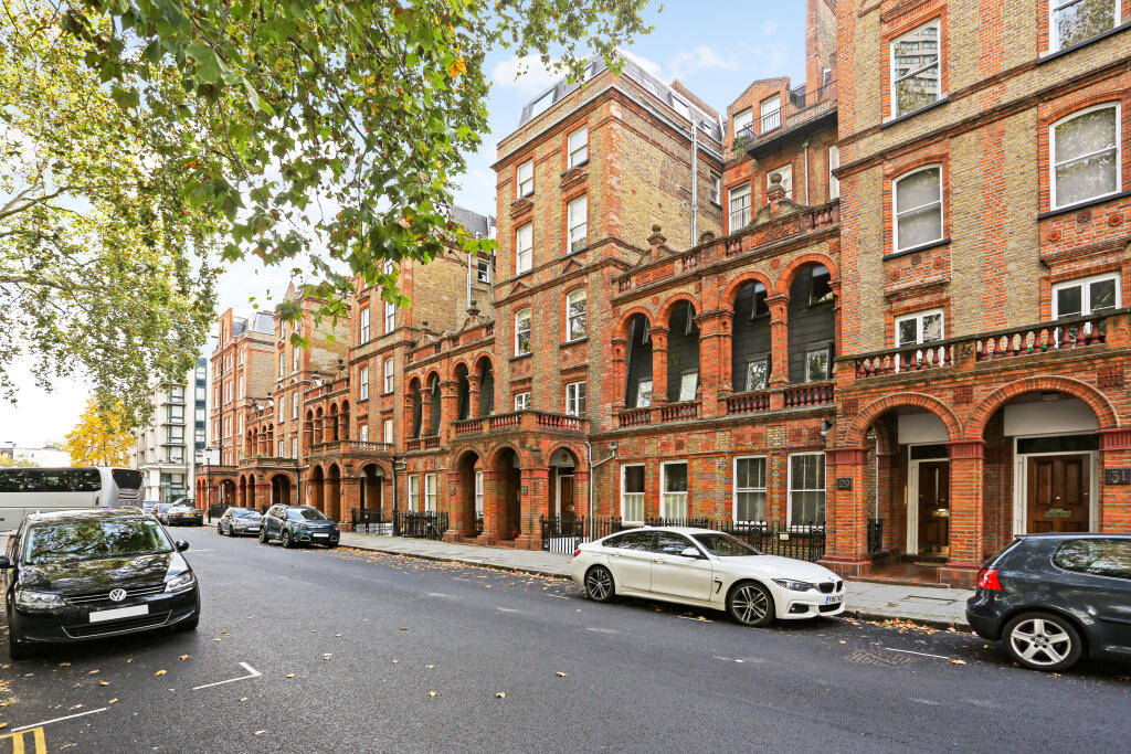 2 bed 1st Floor Flat for rent in London. From John D Wood & Co. Sales - South Kensington