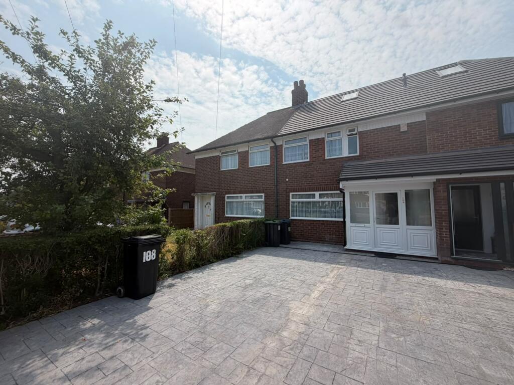 3 bed Mid Terraced House for rent in Smethwick. From JR Estates - Selly Park 3 bed Mid Terraced House for rent in Smethwick. From JR Estates - Selly Park