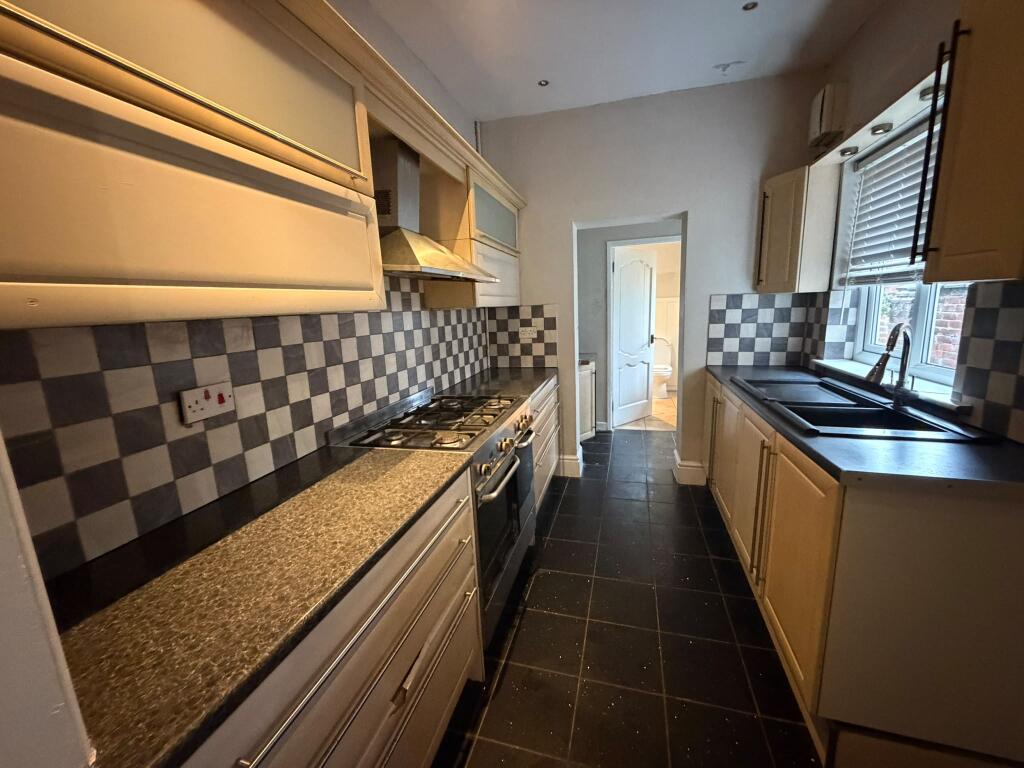 3 bed Mid Terraced House for rent in Dudley. From JR Estates - Selly Park 3 bed Mid Terraced House for rent in Dudley. From JR Estates - Selly Park