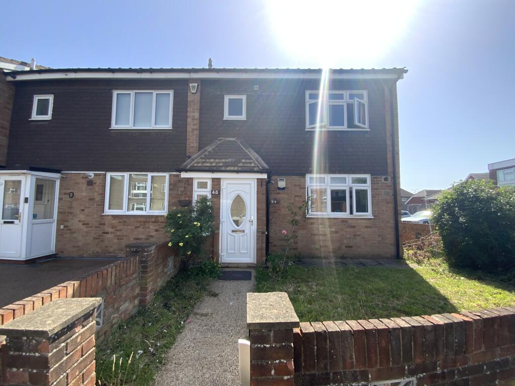3 bed End of Terrace for rent in Rainham. From Readings Property Services - Elm Park - Lettings