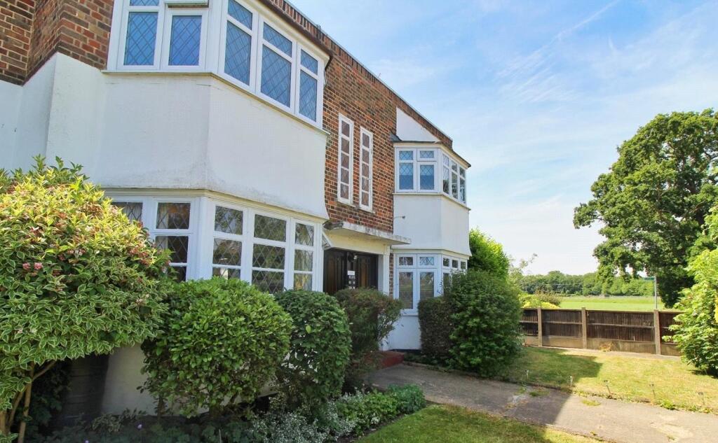 2 bed 1st Floor Flat for rent in Upminster. From Readings Property Services - Elm Park - Lettings