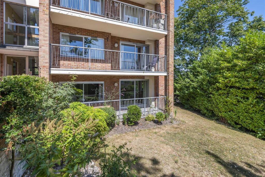 2 bed 1st Floor Flat for rent in Guildford. From Grantley - Guildford