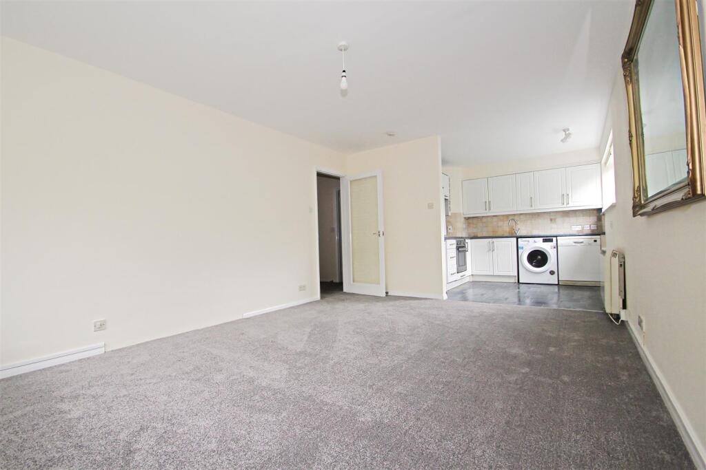 1 bed 1st Floor Flat for rent in Guildford. From Grantley - Guildford