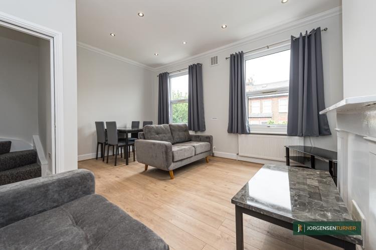3 bed 1st Floor Flat for rent in Hammersmith. From Jorgensen Turner - Shepherds Bush Office