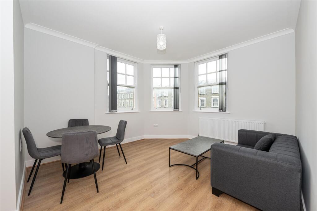 3 bed 1st Floor Flat for rent in Hammersmith. From Jorgensen Turner - Shepherds Bush Office 3 bed 1st Floor Flat for rent in Hammersmith. From Jorgensen Turner - Shepherds Bush Office