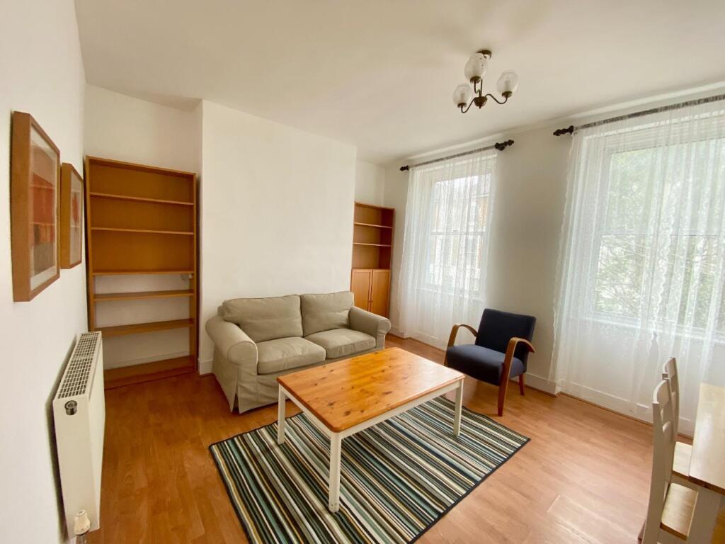 1 bed 1st Floor Flat for rent in Kensington. From Jorgensen Turner - Shepherds Bush Office