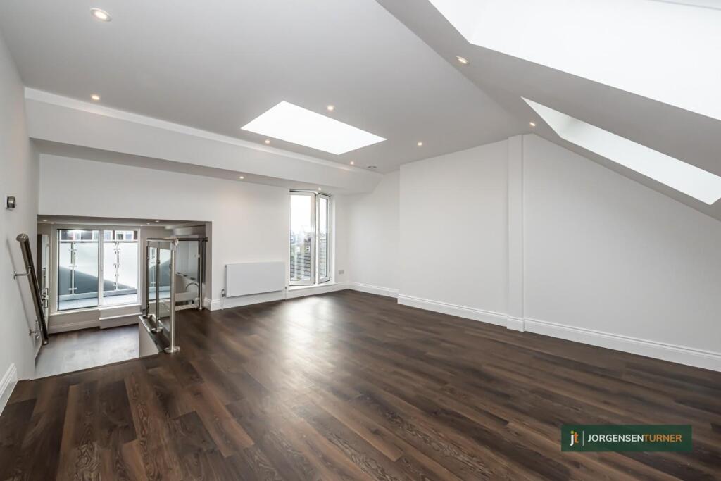 4 bed Annexe for rent in Hammersmith. From Jorgensen Turner - Shepherds Bush Office