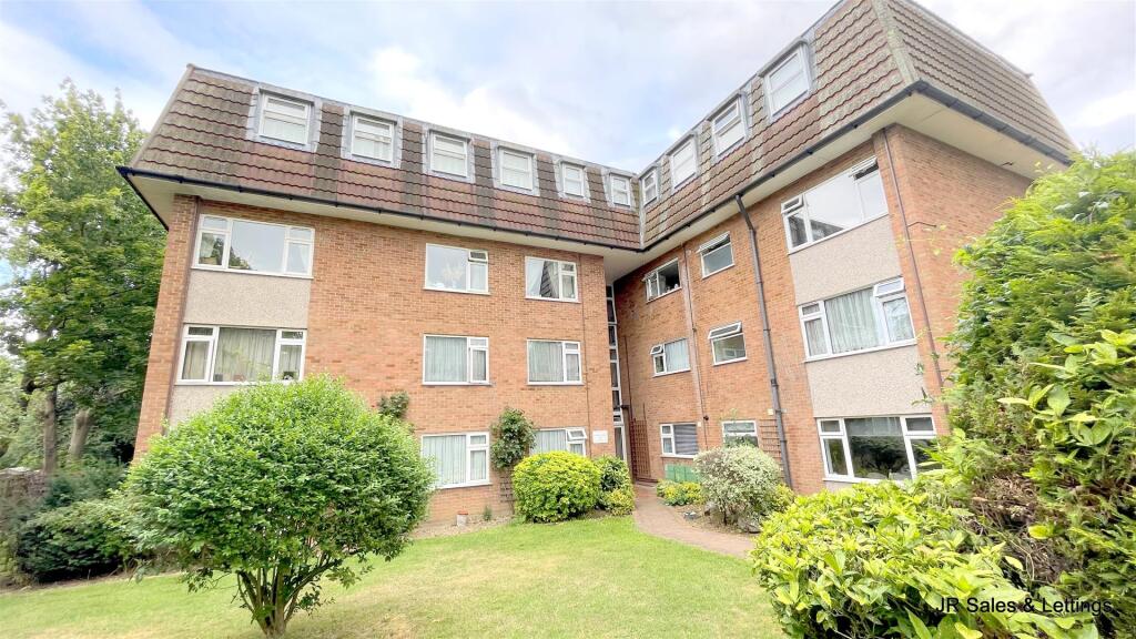 1 bed 1st Floor Flat for rent in Cuffley. From JR Property Services