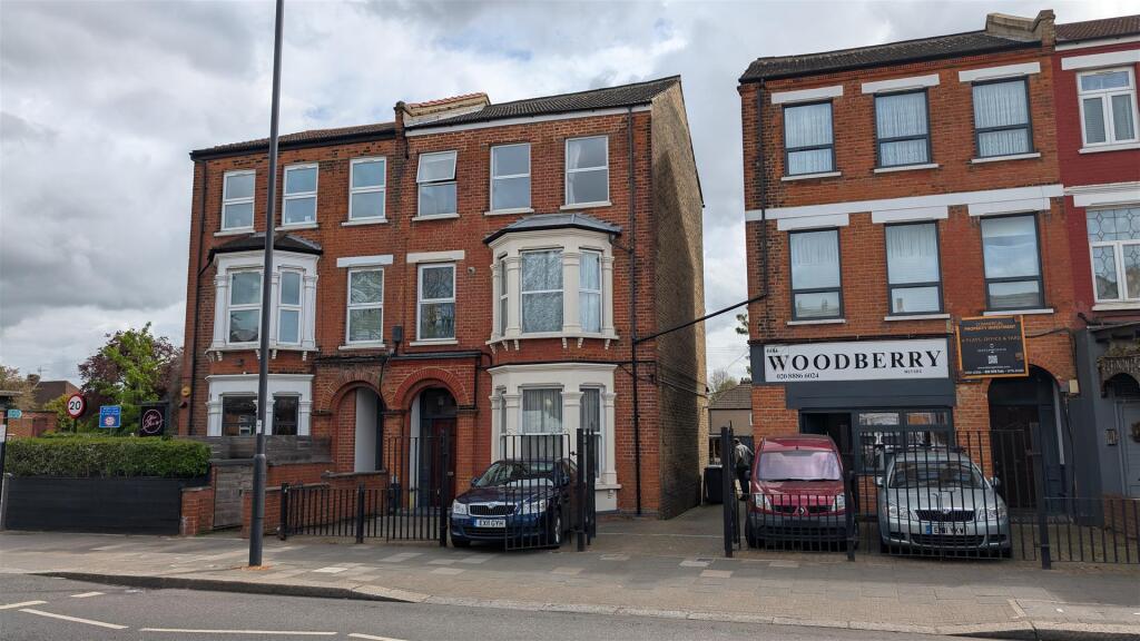 1 bed 1st Floor Flat for rent in London. From JR Property Services