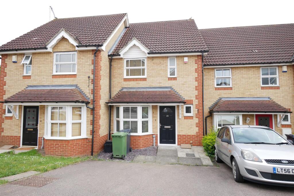 2 bed Mid Terraced House for rent in Goff's Oak. From JR Property Services