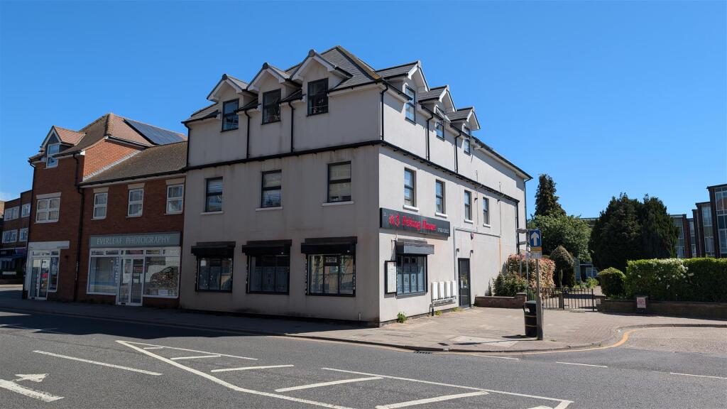 2 bed Apartment for rent in Cheshunt. From JR Property Services
