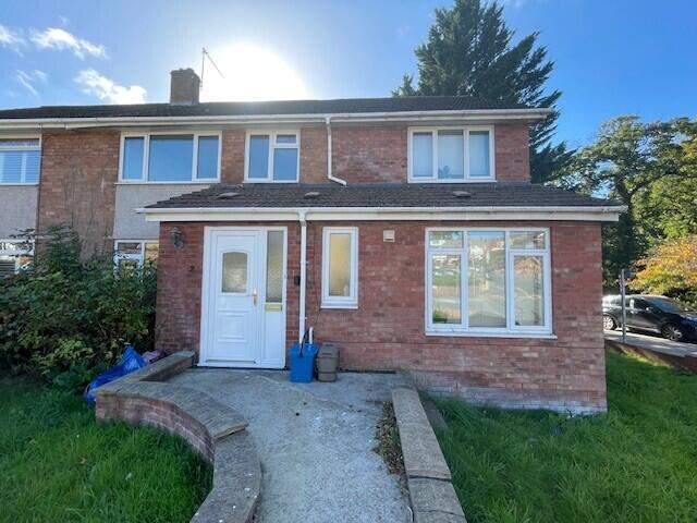 3 bed Mid Terraced House for rent in Cardiff. From Kelvin Francis - Cardiff