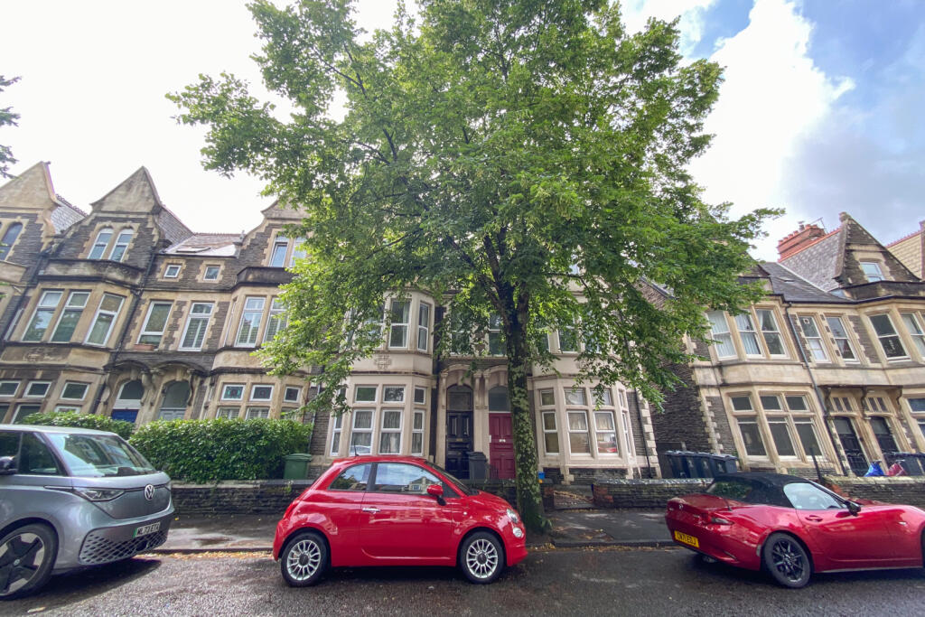 1 bed Mid Terraced House for rent in Cardiff. From Kelvin Francis - Cardiff