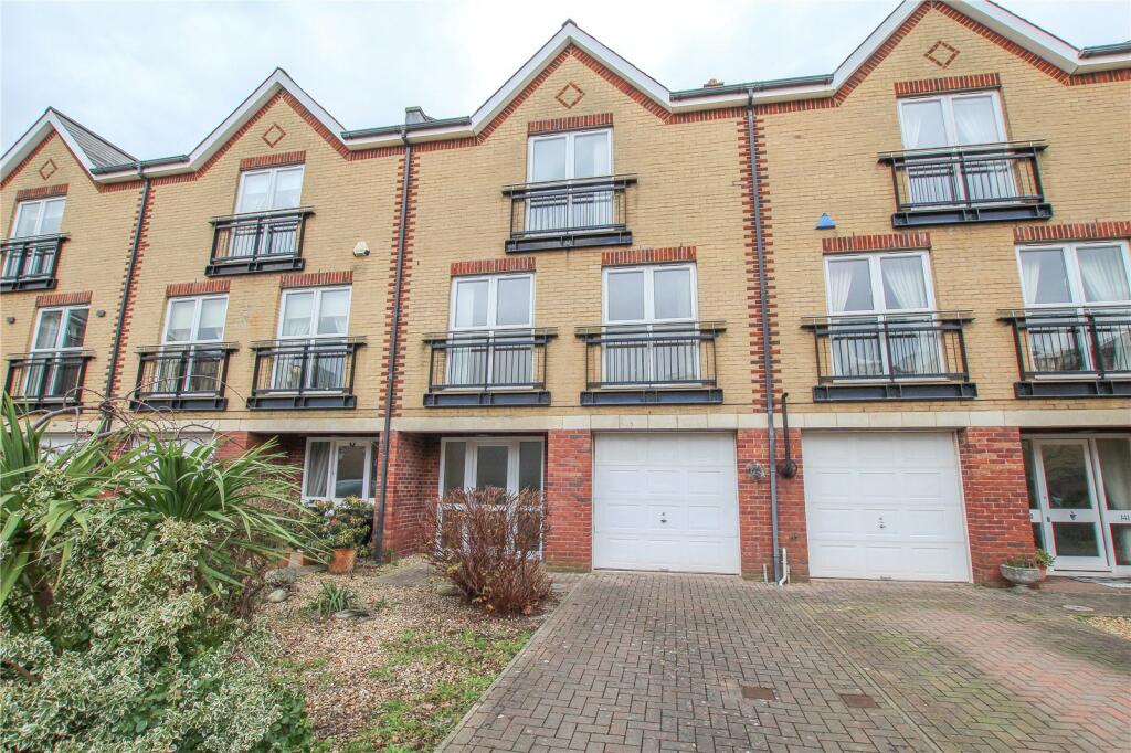 3 bed Mid Terraced House for rent in Cardiff. From Kelvin Francis - Cardiff
