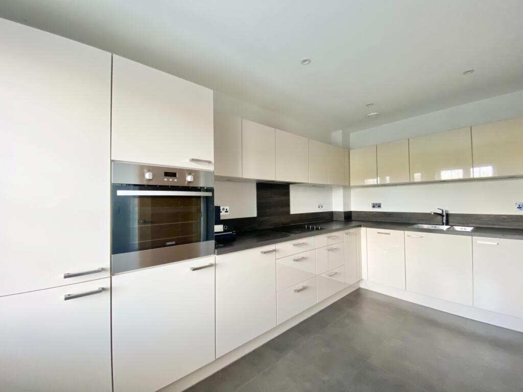3 bed Mid Terraced House for rent in Bognor Regis. From Cubitt & West Residential Lettings - Bognor Regis 3 bed Mid Terraced House for rent in Bognor Regis. From Cubitt & West Residential Lettings - Bognor Regis