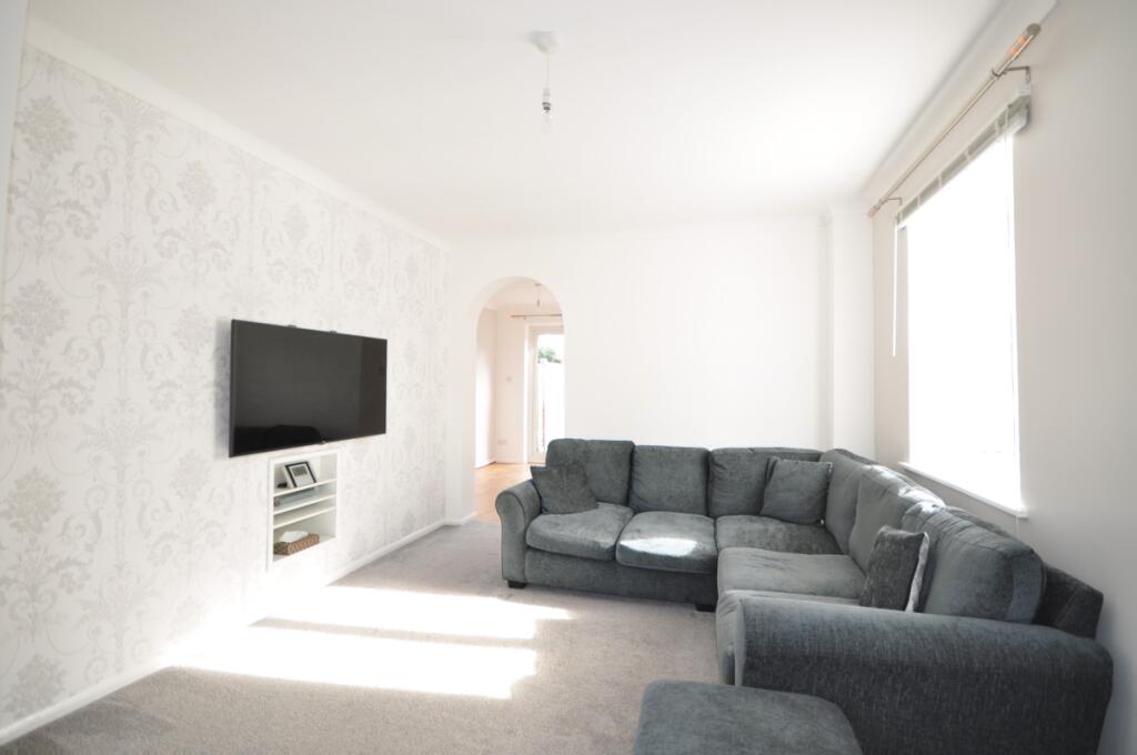 3 bed End of Terrace for rent in Crawley. From Cubitt & West Residential Lettings - Crawley 3 bed End of Terrace for rent in Crawley. From Cubitt & West Residential Lettings - Crawley