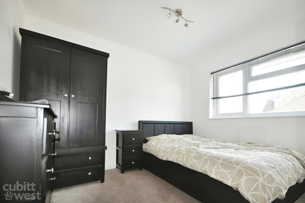 1 bed House Share for rent in Crawley. From Cubitt & West Residential Lettings - Crawley 1 bed House Share for rent in Crawley. From Cubitt & West Residential Lettings - Crawley