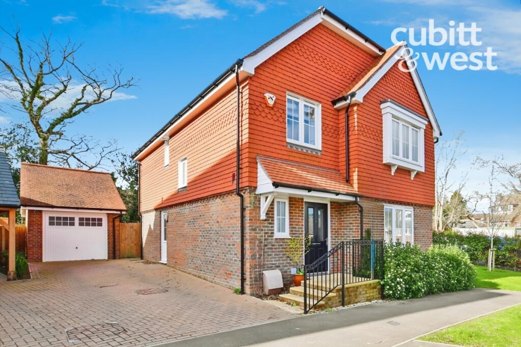4 bed Detached for rent in Crowborough. From Cubitt & West Residential Lettings - Crawley 4 bed Detached for rent in Crowborough. From Cubitt & West Residential Lettings - Crawley