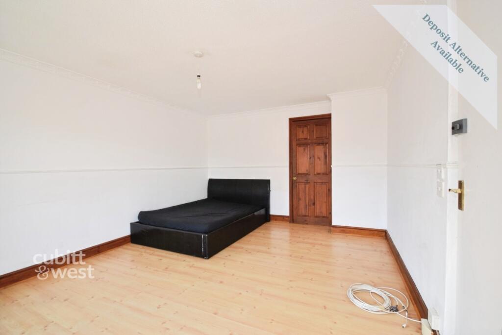 4 bed Studio for rent in Crawley. From Cubitt & West Residential Lettings - Crawley