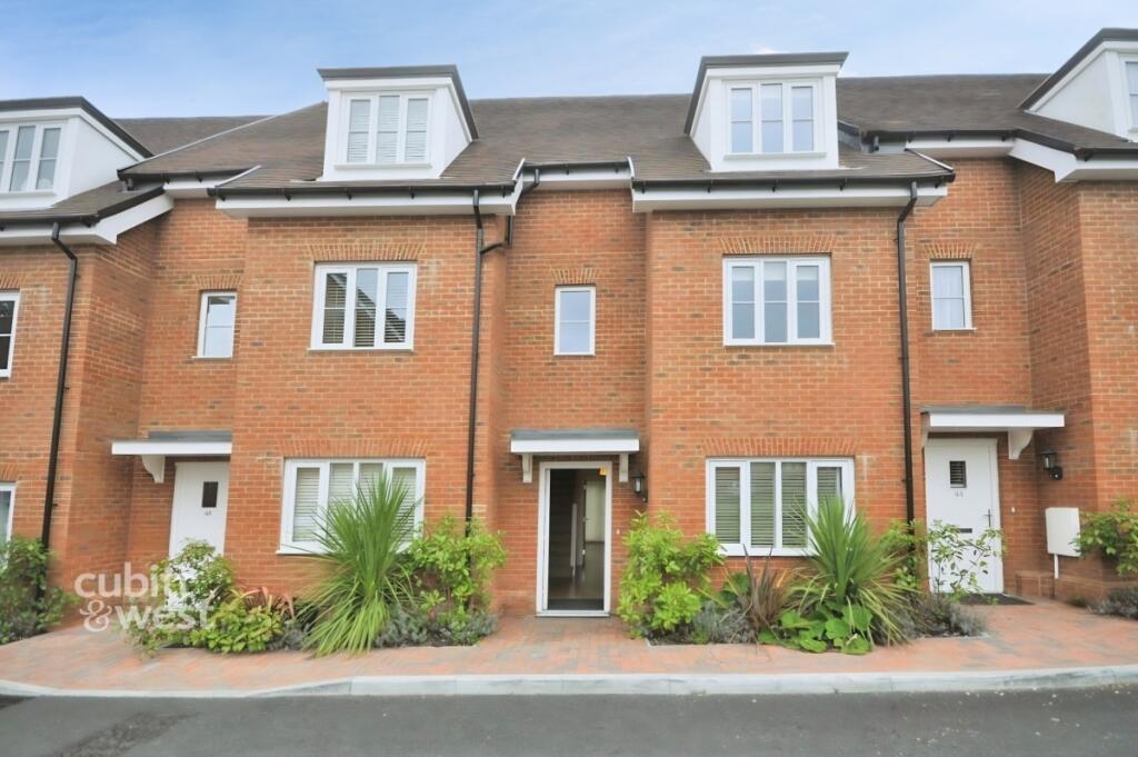 4 bed Town House for rent in East Grinstead. From Cubitt & West Residential Lettings - Crawley