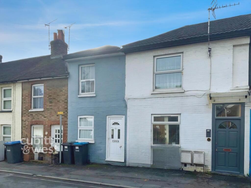 1 bed Apartment for rent in Burgess Hill. From Cubitt & West Residential Lettings - Horsham