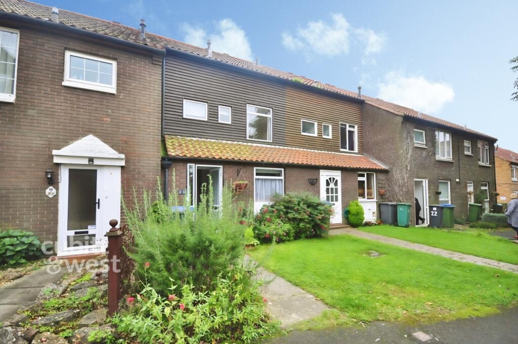 3 bed Mid Terraced House for rent in Horsham. From Cubitt & West Residential Lettings - Horsham
