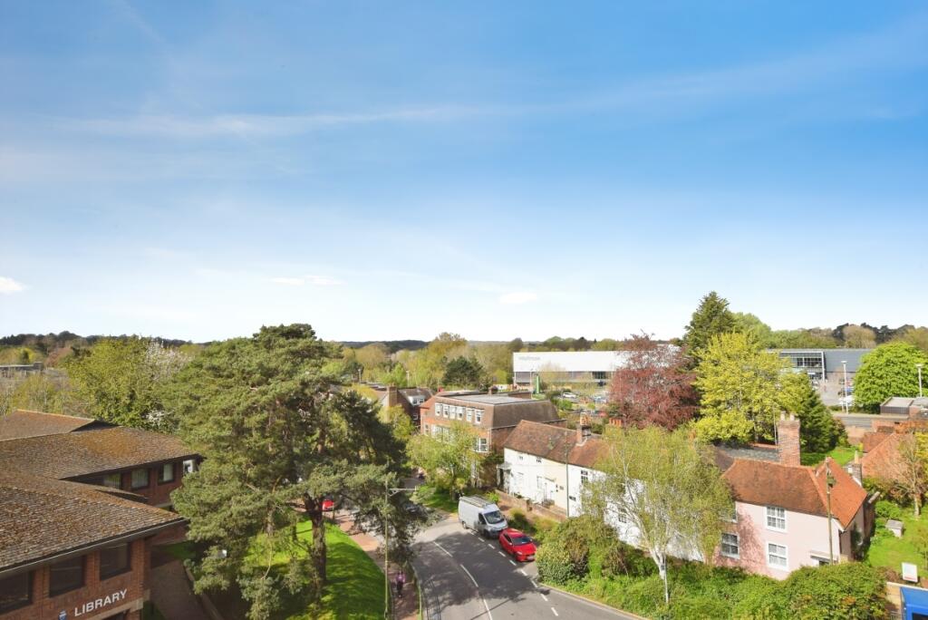 2 bed Apartment for rent in Horsham. From Cubitt & West Residential Lettings - Horsham