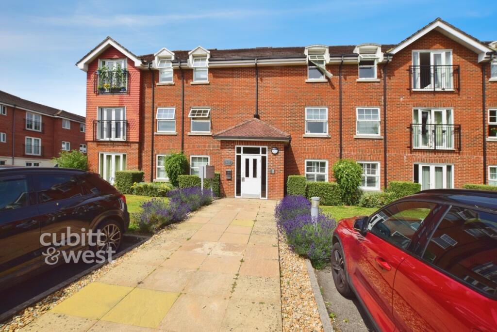 2 bed Apartment for rent in Billingshurst. From Cubitt & West Residential Lettings - Horsham 2 bed Apartment for rent in Billingshurst. From Cubitt & West Residential Lettings - Horsham