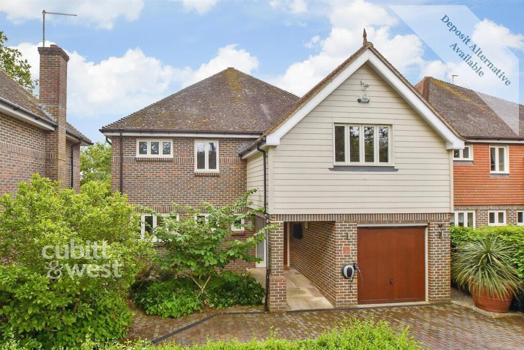 4 bed Detached for rent in Cowfold. From Cubitt & West Residential Lettings - Horsham 4 bed Detached for rent in Cowfold. From Cubitt & West Residential Lettings - Horsham