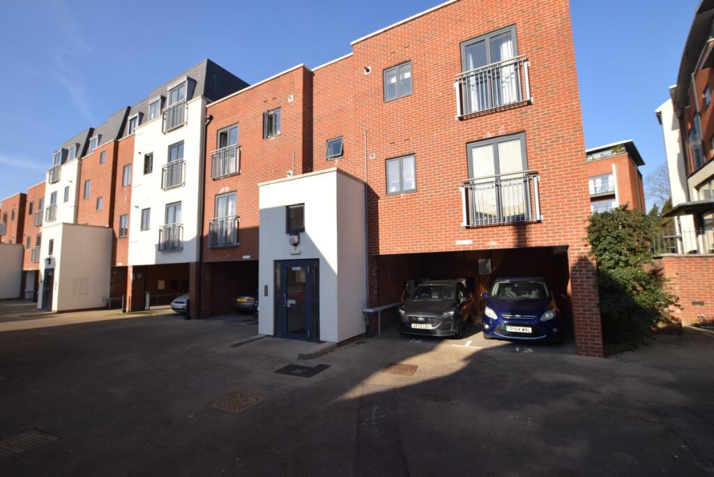2 bed Apartment for rent in Horsham. From Cubitt & West Residential Lettings - Horsham