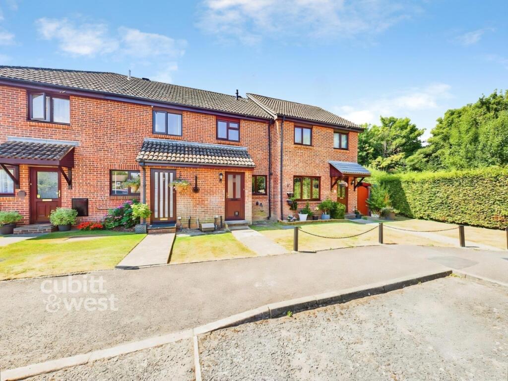 2 bed Mid Terraced House for rent in Horsham. From Cubitt & West Residential Lettings - Horsham
